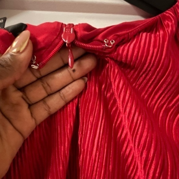 Badgley Mischa Pleated Shift Dress - Picture 4 of 9